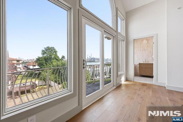 119 Cedar Street, Cliffside Park, NJ 07010