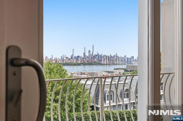 119 Cedar Street, Cliffside Park, NJ 07010