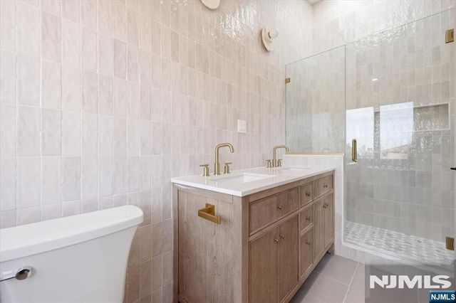119 Cedar Street, Cliffside Park, NJ 07010