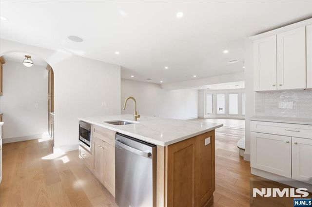 119 Cedar Street, Cliffside Park, NJ 07010