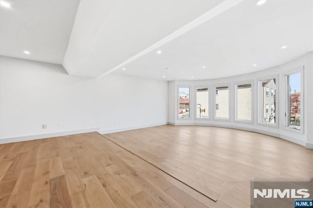 119 Cedar Street, Cliffside Park, NJ 07010