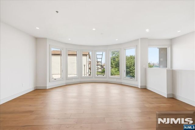 119 Cedar Street, Cliffside Park, NJ 07010