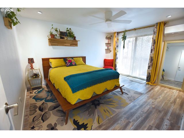 2379 Se 112TH Ave 2, Portland, OR 97216