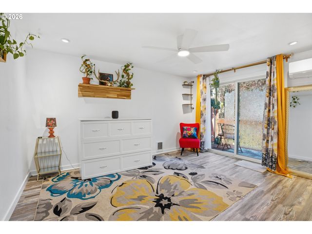 2379 Se 112TH Ave 2, Portland, OR 97216