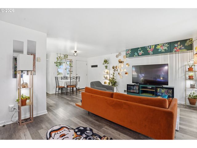 2379 Se 112TH Ave 2, Portland, OR 97216