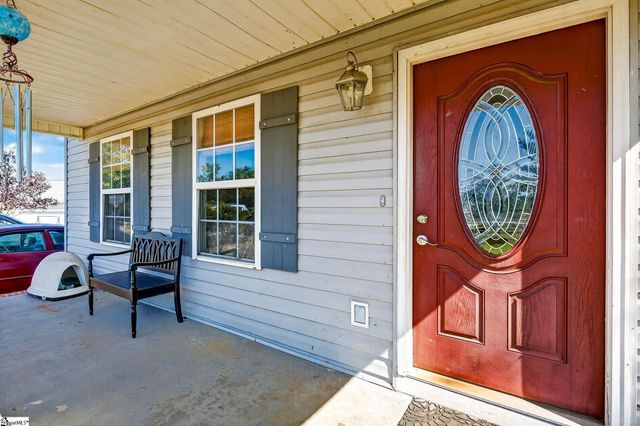 214 Cooleys Crest Lane, Inman, SC 29349