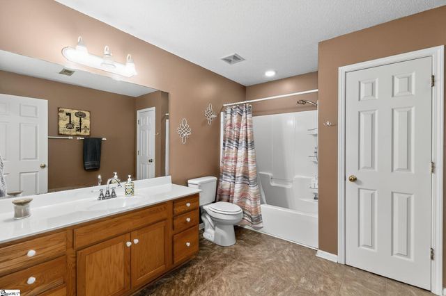 214 Cooleys Crest Lane, Inman, SC 29349