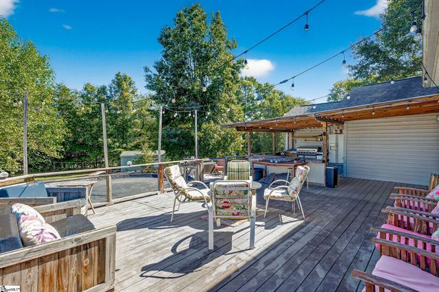 214 Cooleys Crest Lane, Inman, SC 29349