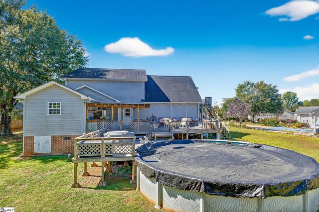 214 Cooleys Crest Lane, Inman, SC 29349