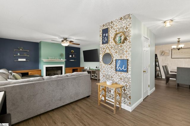 214 Cooleys Crest Lane, Inman, SC 29349