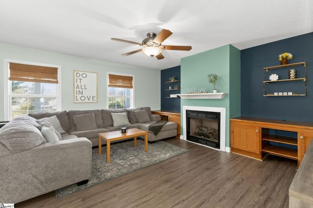 214 Cooleys Crest Lane, Inman, SC 29349