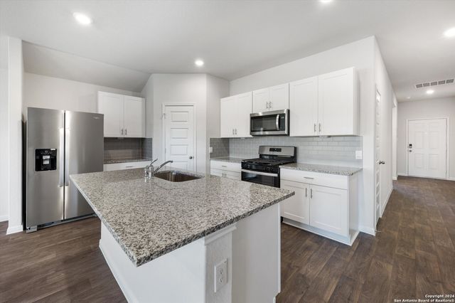 1641 Lilyturf, New Braunfels, TX 78130