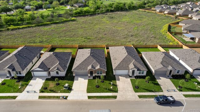 1641 Lilyturf, New Braunfels, TX 78130