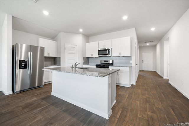 1641 Lilyturf, New Braunfels, TX 78130