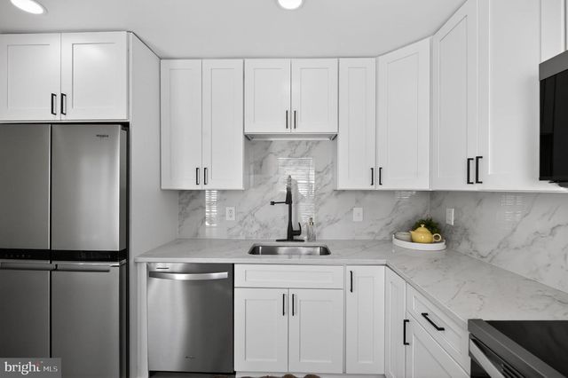 5866 BRIDGETOWN CT, Burke, VA 22015