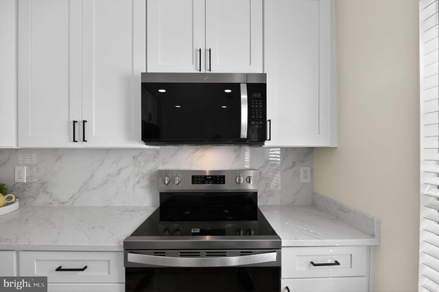 5866 BRIDGETOWN CT, Burke, VA 22015