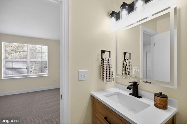 5866 BRIDGETOWN CT, Burke, VA 22015