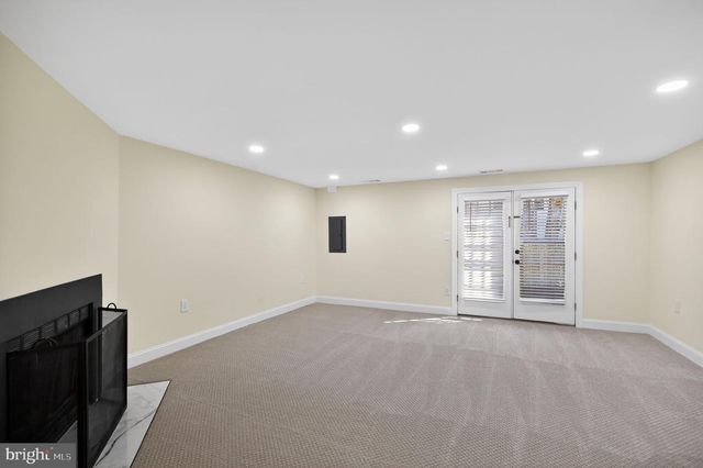 5866 BRIDGETOWN CT, Burke, VA 22015