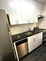 442 W 57th St Apt 12D, New York City, NY 10019