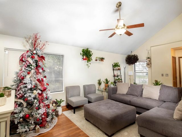 2120 Brittany Court, Glendale Heights, IL 60139