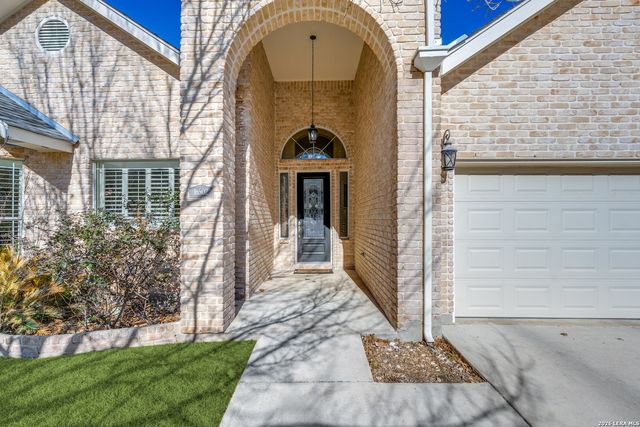 16502 Loma Landing, Helotes, TX 78023