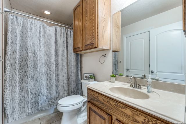 16502 Loma Landing, Helotes, TX 78023