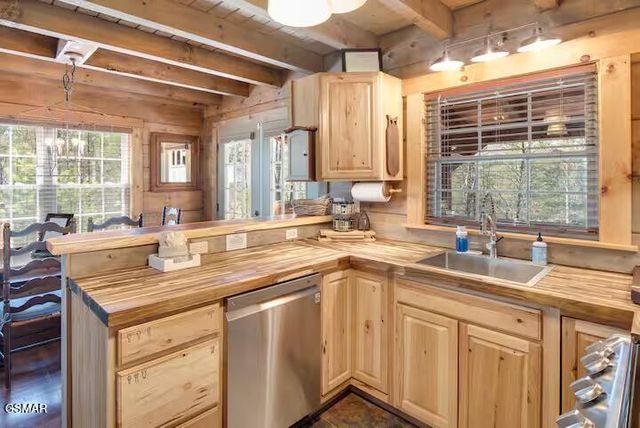 218 Rule Way, Sevierville, TN 37876
