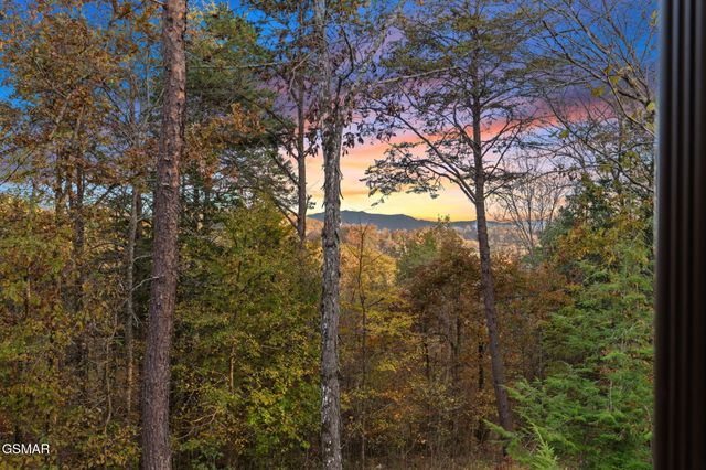 218 Rule Way, Sevierville, TN 37876
