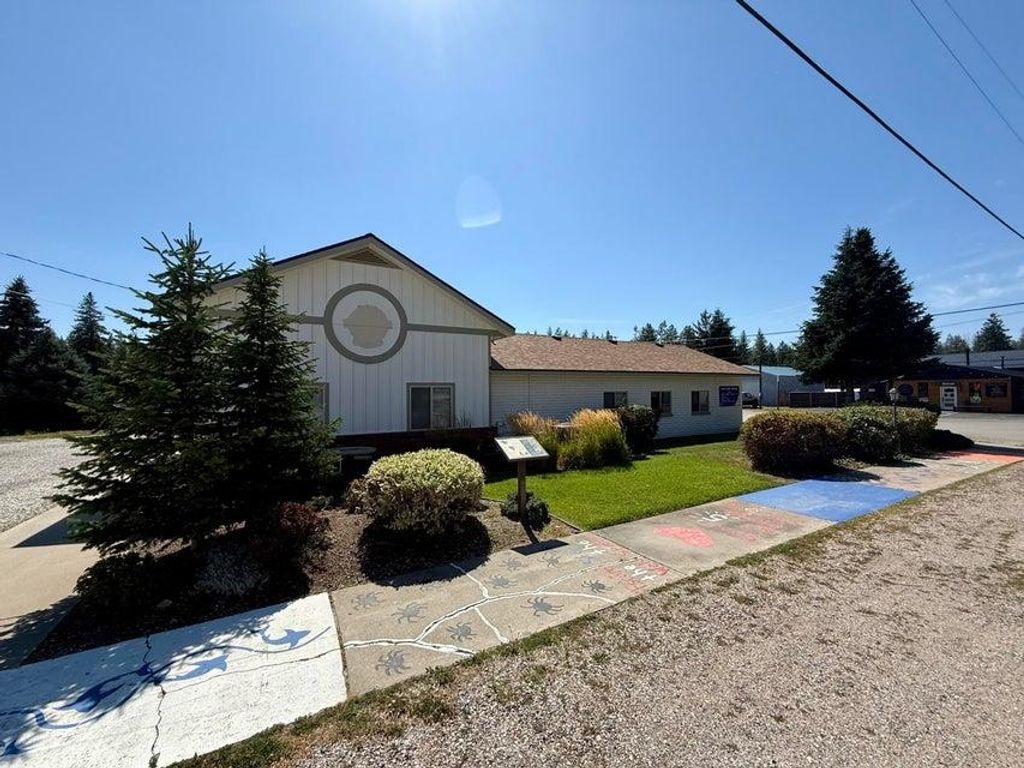 4008 Cedar St, Loon Lake, WA 99148