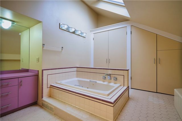 6436 Nicholson St, Squirrel Hill, PA 15217