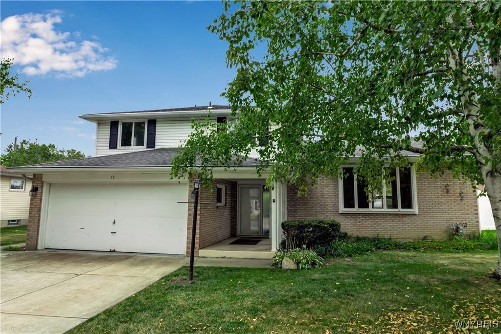 15 Christen Court, Lancaster, NY 14086