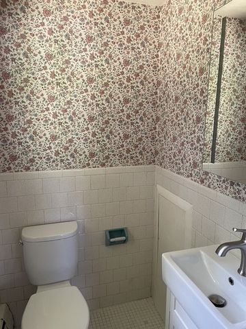 36 EDMOND Drive, Warwick, RI 02886
