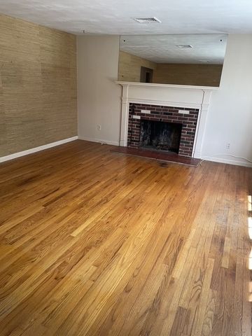 36 EDMOND Drive, Warwick, RI 02886