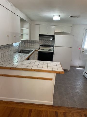 36 EDMOND Drive, Warwick, RI 02886