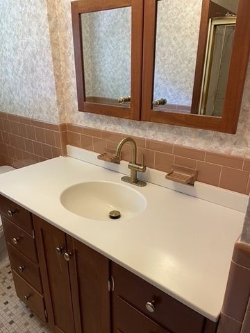 36 EDMOND Drive, Warwick, RI 02886