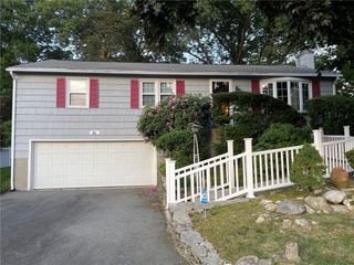 36 EDMOND Drive, Warwick, RI 02886