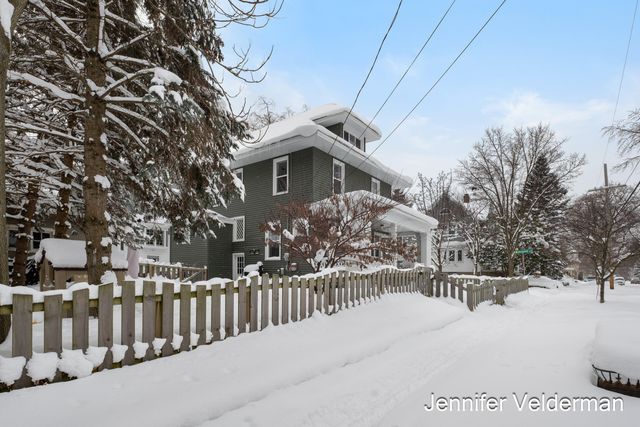 1256 Hope Street SE, Grand Rapids, MI 49506