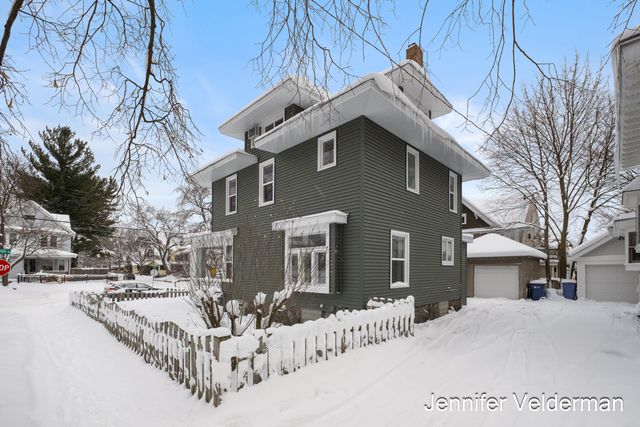 1256 Hope Street SE, Grand Rapids, MI 49506