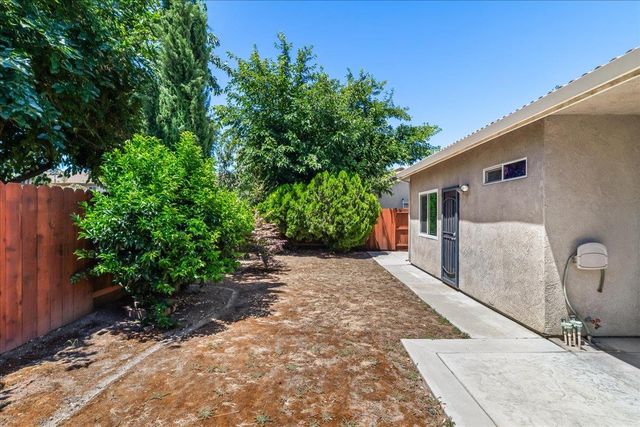 2616 Blossom Cir, Stockton, CA 95212