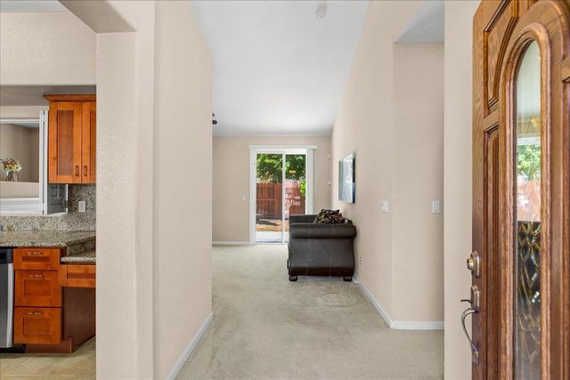 2616 Blossom Cir, Stockton, CA 95212