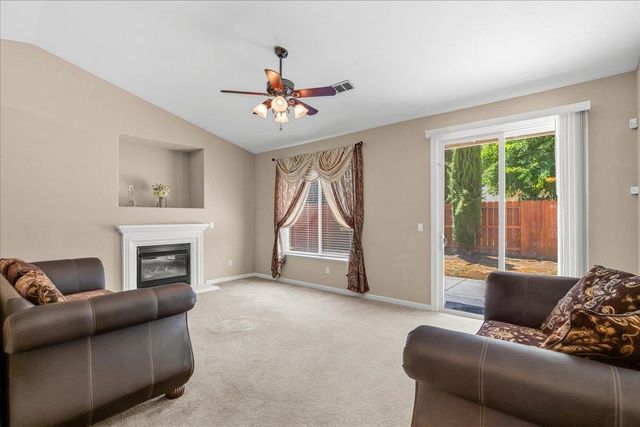 2616 Blossom Cir, Stockton, CA 95212