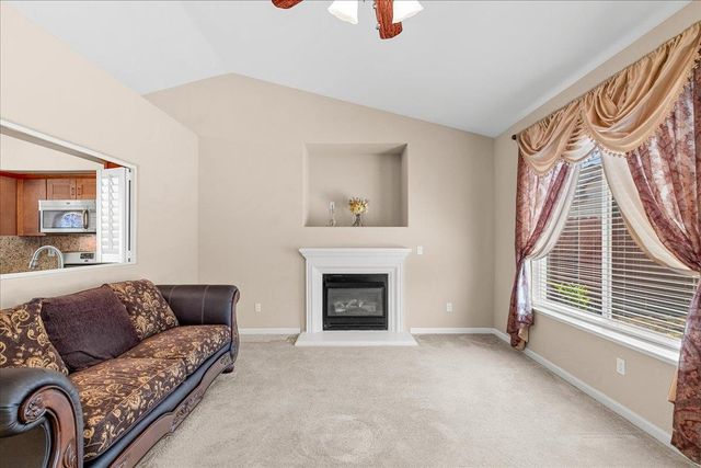 2616 Blossom Cir, Stockton, CA 95212