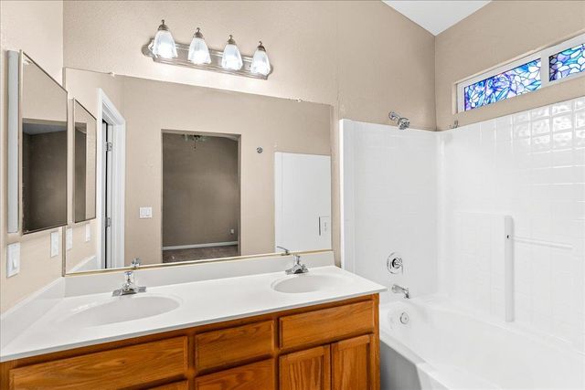 2616 Blossom Cir, Stockton, CA 95212