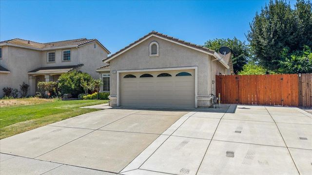2616 Blossom Cir, Stockton, CA 95212