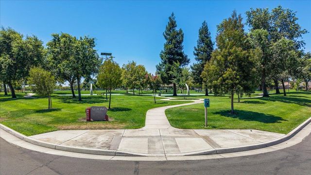 2616 Blossom Cir, Stockton, CA 95212