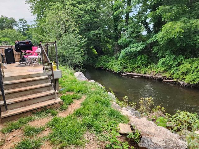 345 Hyatt Street, Waynesville, NC 28786
