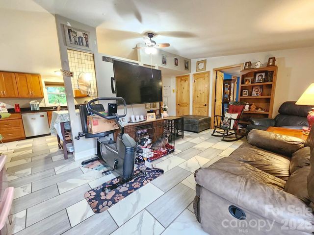 345 Hyatt Street, Waynesville, NC 28786