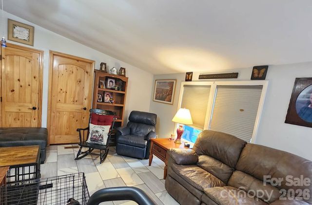 345 Hyatt Street, Waynesville, NC 28786