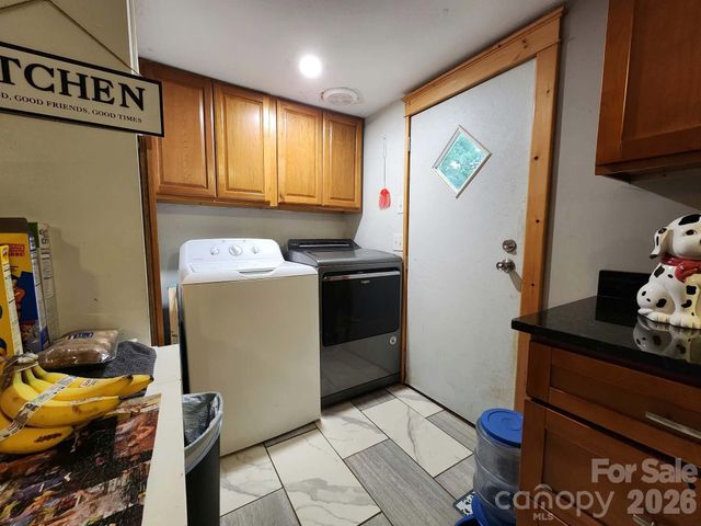 345 Hyatt Street, Waynesville, NC 28786