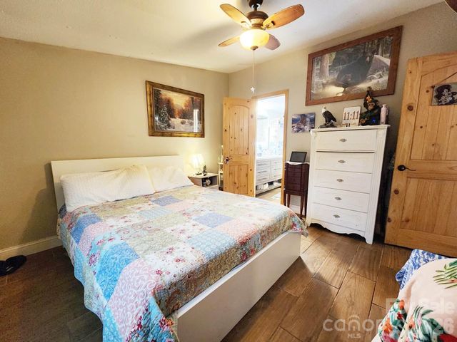 345 Hyatt Street, Waynesville, NC 28786